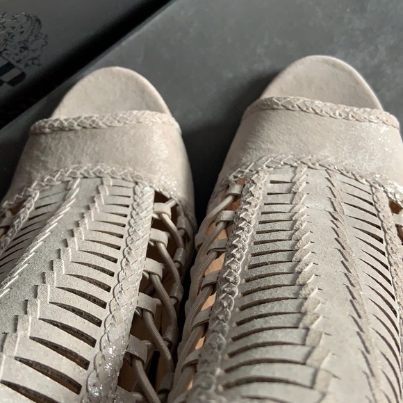 BRAND NEW Vince Camuto MARSELLA - Picture 9 of 12